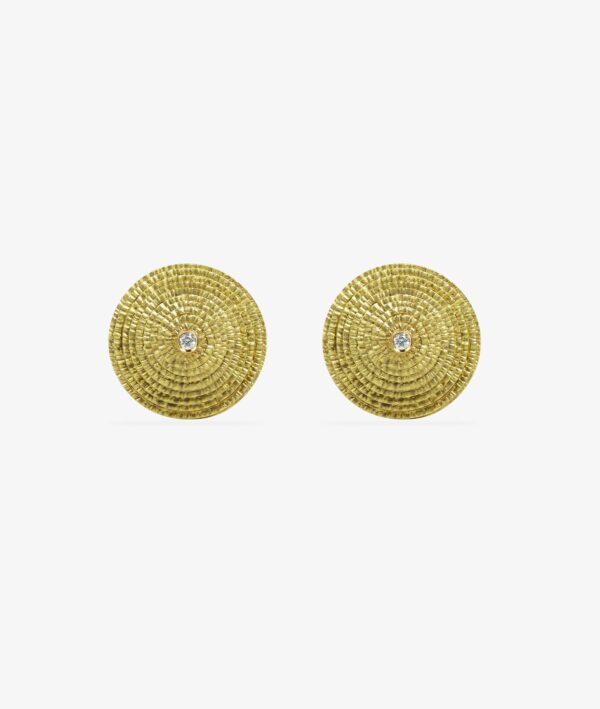 Arracades d'or groc de 18K de fil picat cadascun amb un diamant talla brillant de 0,10 ct. Tancament omega